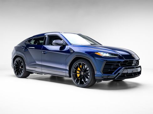 Used 2022 Lamborghini Urus image 9
