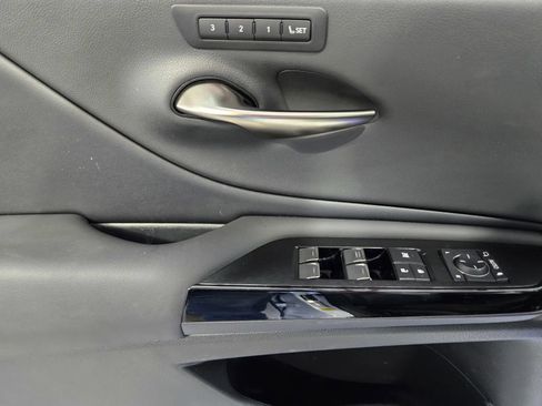 Used 2023 Lexus ES 300h w/ Premium Package FWD image 13