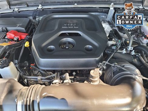 Used 2024 Jeep Wrangler Unlimited Sahara AWD/4WD image 24