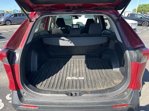 Used 2019 Toyota RAV4 LE w/ All Weather Liner Package AWD/4WD image 9
