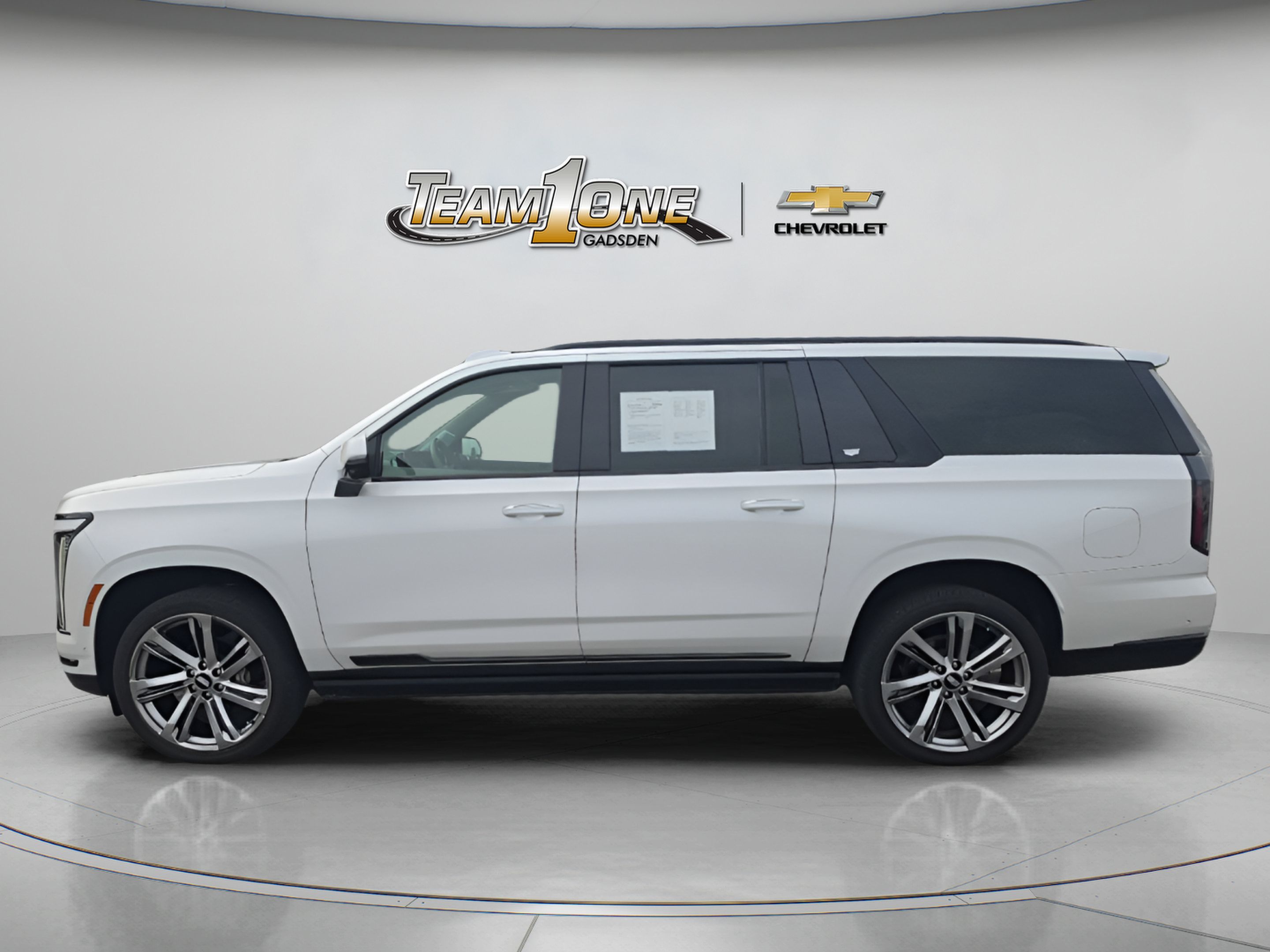 Used 2025 Cadillac Escalade ESV Sport Platinum AWD/4WD image 5