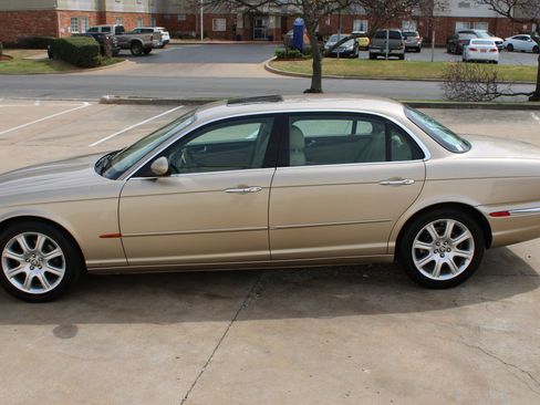 Used 2005 Jaguar XJ8 RWD image 27
