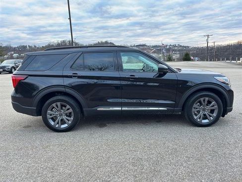 New 2025 Ford Explorer Active w/ Active Comfort Package image 5