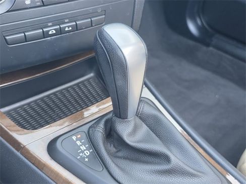 Used 2011 BMW 128i Convertible image 20