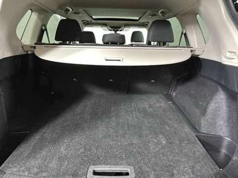 Used 2021 Nissan Rogue SV FWD image 29