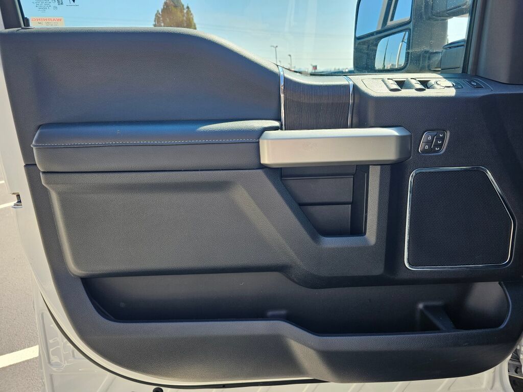 Used 2020 Ford F250 Lariat w/ Lariat Ultimate Package AWD/4WD image 19