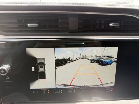 Used 2024 GMC Sierra 2500 Denali w/ Denali Reserve Package AWD/4WD image 12