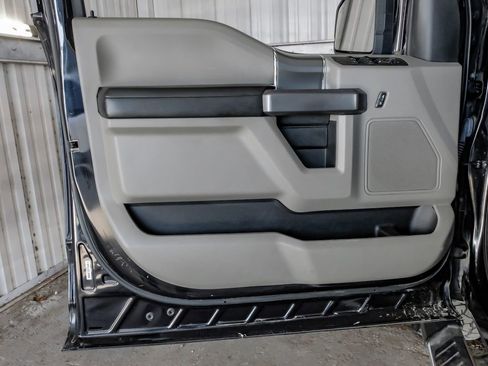 Used 2020 Ford F150 XLT w/ Equipment Group 302A Luxury AWD/4WD image 42