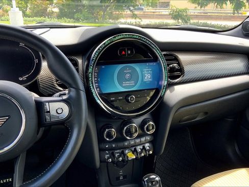 Certified 2024 MINI Cooper SE w/ MINI Resolute Edition image 7