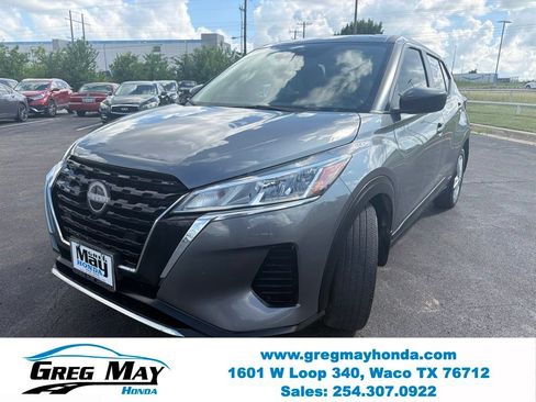 Used 2024 Nissan Kicks S FWD image 6