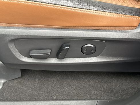 Certified 2024 Nissan Pathfinder Platinum w/ Cargo Package image 19