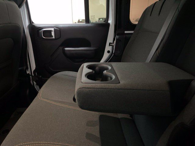 Used 2024 Jeep Wrangler Unlimited AWD/4WD image 71