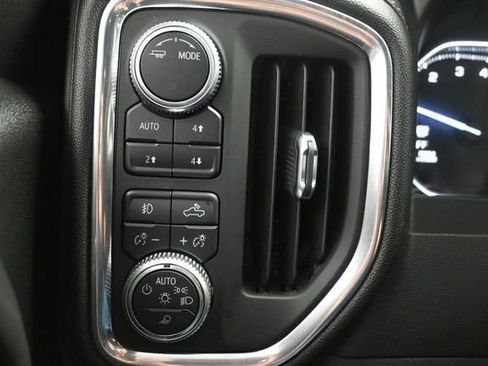 Used 2020 GMC Sierra 1500 SLT w/ SLT Premium Plus Package AWD/4WD image 25