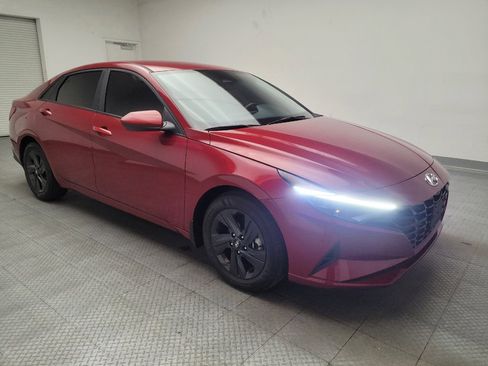 Used 2023 Hyundai Elantra SEL image 13