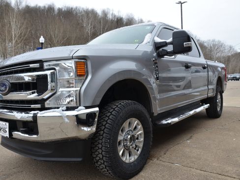 Used 2020 Ford F250 XL w/ STX Appearance Package image 3