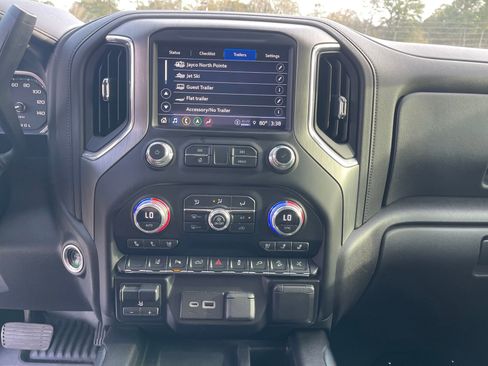 Used 2025 GMC Sierra 2500 Denali Ultimate image 20