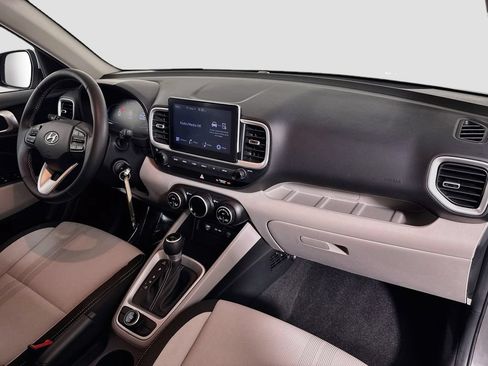 Used 2023 Hyundai Venue SEL FWD image 31