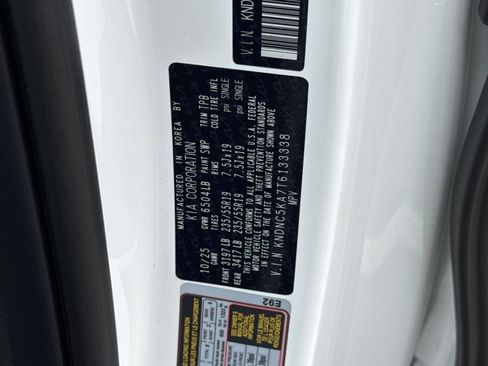 New 2026 Kia Carnival EX image 29