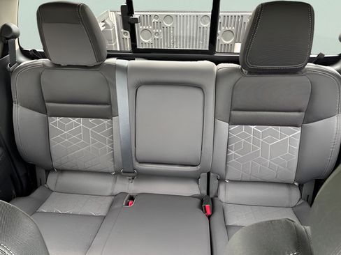 Certified 2025 Nissan Frontier SV w/ SV Convenience Package RWD image 24