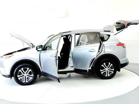 Used 2018 Toyota RAV4 LE w/ All Weather Liner Package AWD/4WD image 10
