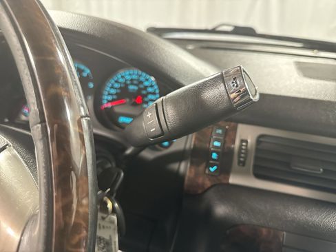 Used 2013 GMC Yukon Denali image 29