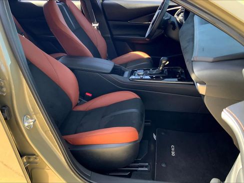 Certified 2025 MAZDA CX-30 Carbon image 8