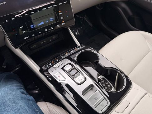 Used 2024 Hyundai Tucson Limited image 23