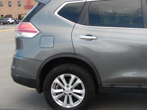 Used 2015 Nissan Rogue SV image 21