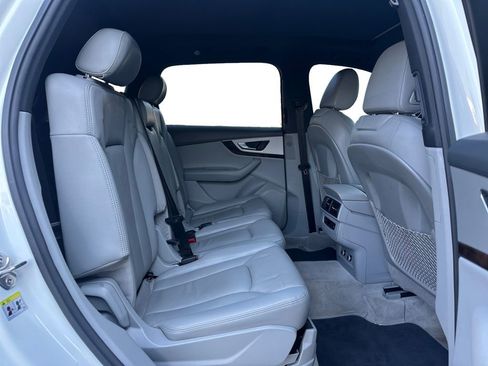 Used 2019 Audi Q7 2.0T Premium w/ Cold Weather Package image 18