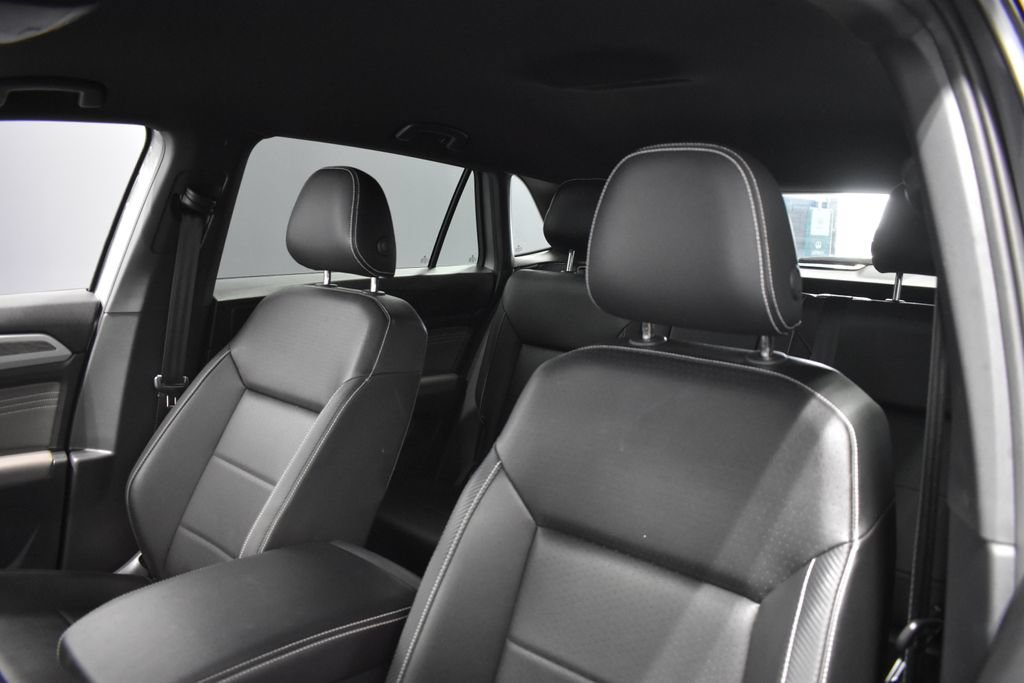 Used 2023 Volkswagen Atlas Cross Sport SE AWD/4WD image 16