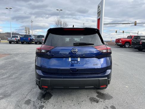 New 2026 Nissan Rogue SV image 4