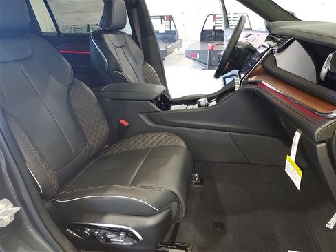 New 2025 Jeep Grand Cherokee L Summit image 32