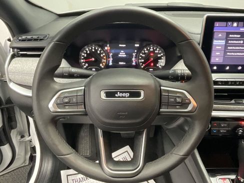 Used 2024 Jeep Compass Latitude AWD/4WD image 14