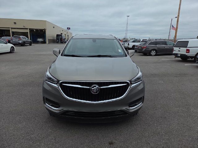 Used 2018 Buick Enclave Essence AWD/4WD image 3