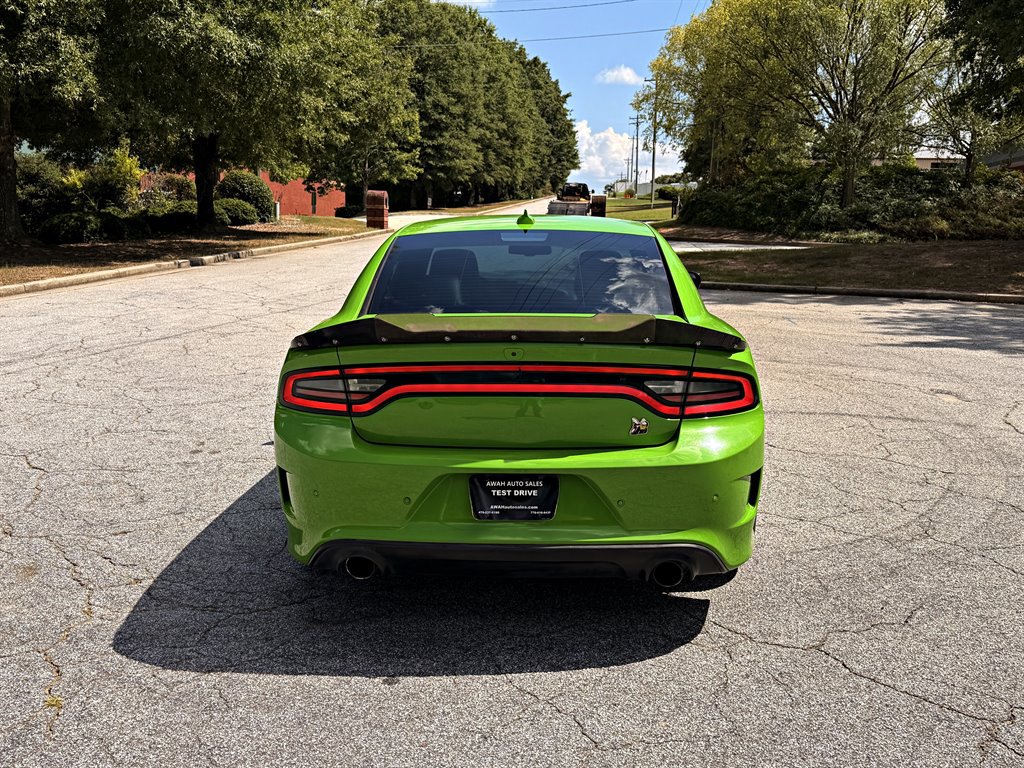 Used 2017 Dodge Charger R/T Scat Pack w/ Beats Audio Group RWD image 6