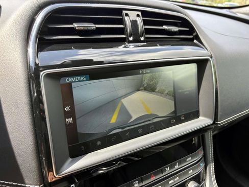 Used 2019 Jaguar F-PACE R-Sport AWD/4WD image 21