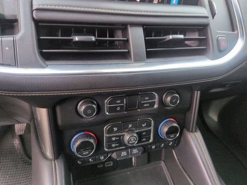 Used 2021 Chevrolet Tahoe Premier w/ Premium Package image 11