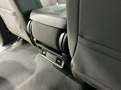 Used 2023 Chevrolet Silverado 1500 Custom image 21