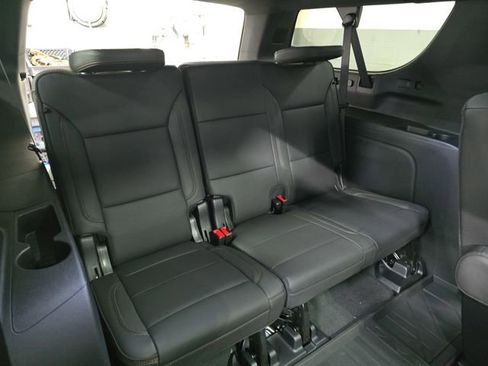 New 2026 Chevrolet Suburban High Country AWD/4WD image 13