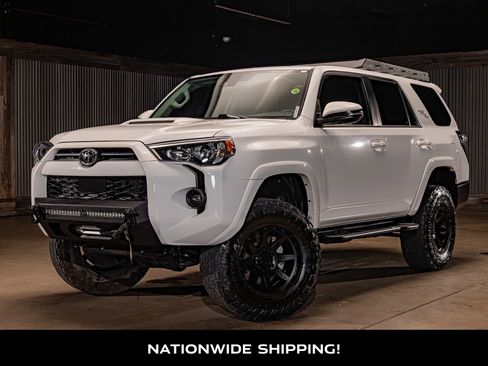 Used 2023 Toyota 4Runner TRD Off-Road Premium w/ Moonroof Package AWD/4WD image 4
