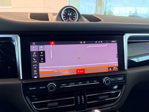 Used 2019 Porsche Macan S AWD/4WD image 25