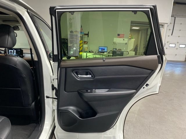 Used 2023 Nissan Rogue SL w/ SL Premium Package AWD/4WD image 26