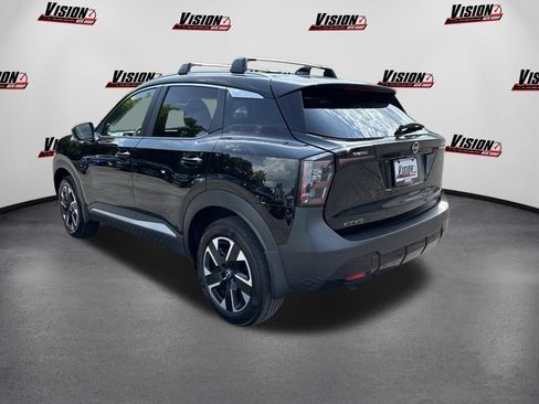 Used 2025 Nissan Kicks SV w/ SV Premium Package AWD/4WD image 3