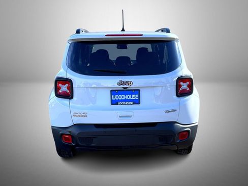 Certified 2022 Jeep Renegade Latitude w/ Convenience Group image 6