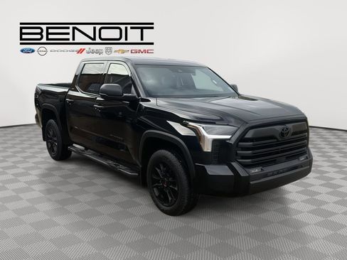 Used 2025 Toyota Tundra SR5 image 3