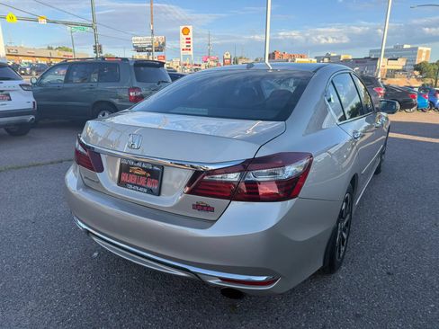 Used 2017 Honda Accord EX-L image 8