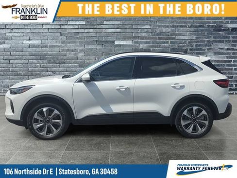 Used 2025 Ford Escape Platinum w/ Premium Technology Package AWD/4WD image 2