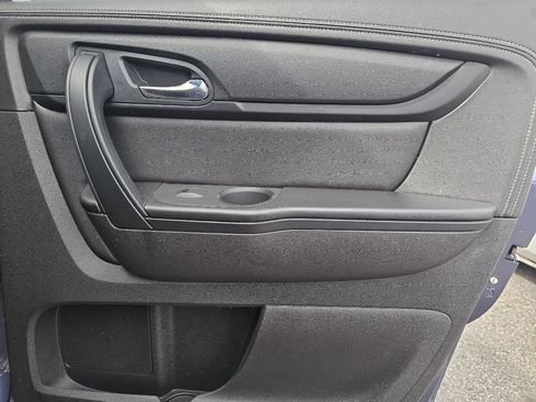 Used 2014 GMC Acadia SLE FWD image 43