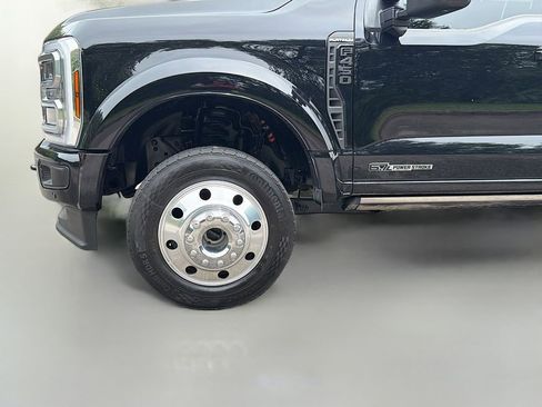 Used 2025 Ford F450 Platinum w/ FX4 Off-Road Package AWD/4WD image 35