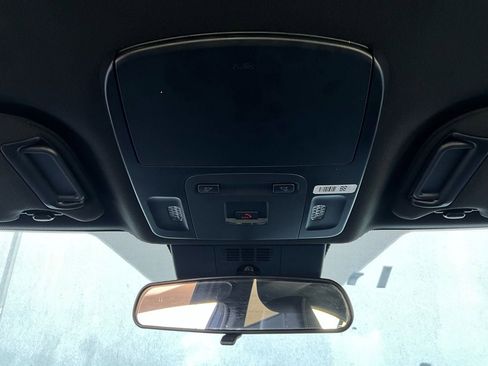 Used 2025 Toyota Camry SE image 16